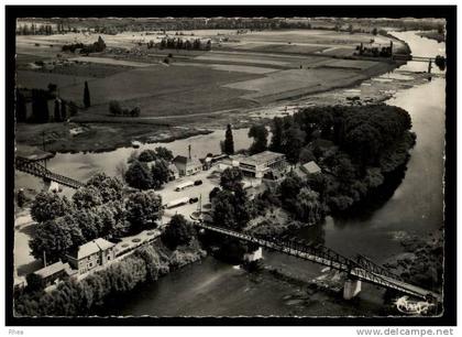 37 L'Île-Bouchard vue aerienne salle des fetes D37D C37119C RH070489