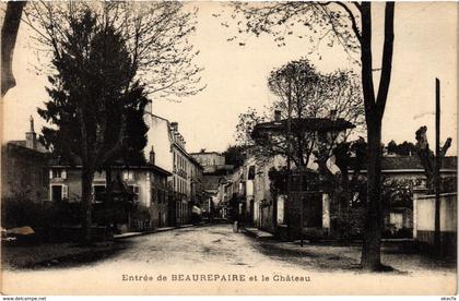 CPA Beaurepaire - Entree de Beaurepaire et le Chateau FRANCE (962526)