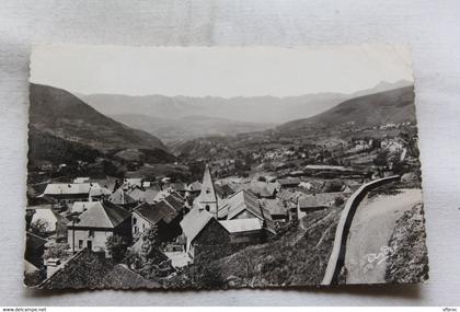 Cpsm, la Motte d'Aveillans, quartier de l'église, au fond le Vercors, Isère 38