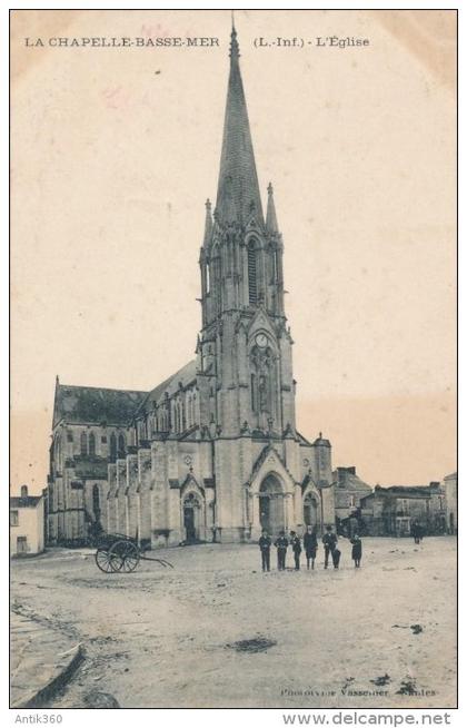 CPA 44 LA CHAPELLE BASSE MER L'Eglise