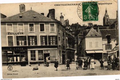 CPA CHATEAURENARD - Place de la Republique (228167)