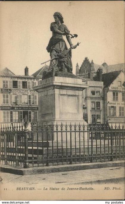 61100810 Beauvais la Statue de Jeanne-Hachette / Beauvais /Arrond. de Beauvais