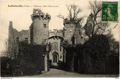 CPA Lattainville Chateau, cote Pont-Levis FRANCE (1014605)