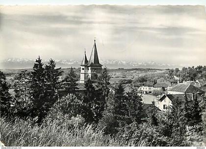 64 - Castelnau-Magnoac - Vue sur les Pyrénées - CPSM grand format - Voir Scans Recto-Verso