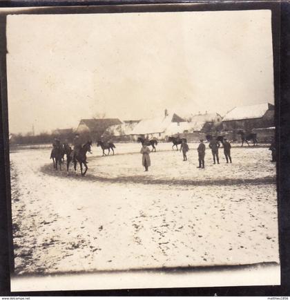 Photo janvier 1917 BLODELSHEIM (près Fessenheim) - cavaliers allemands à l'exercice (A180, ww1, wk 1)