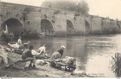 CPA Limay Le Vieux Pont