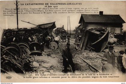 CPA Villepreux les Clayes la catastophe (1424168)