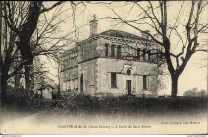 CPA Champdeniers Deux Sevres, L'Ecole de Saint Denis