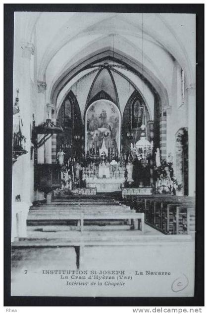 83 La Crau interieur eglise    D83D  C83047C RH032922