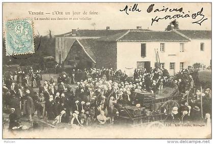 -ref- N316- vendee - l oie  - un joure de fete - fetes - marche aux denrees et aux volailles - marches - aviculture -