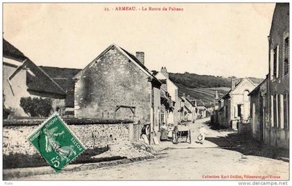 ARMEAU LA ROUTE DE PALTEAU ANIMEE