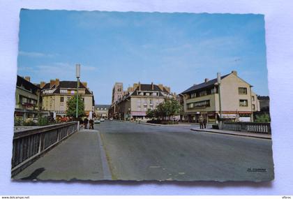 Cpm 1965, Abbeville, place Bonaparte, Somme 80