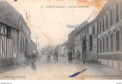 80 .n° 108966 . acheux en amienois .rue de louvencourt .enfants jouant .