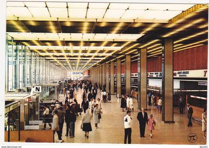 "AEROPORT DE PARIS-ORLY" - Le hall de l'Aérogare / Années 70