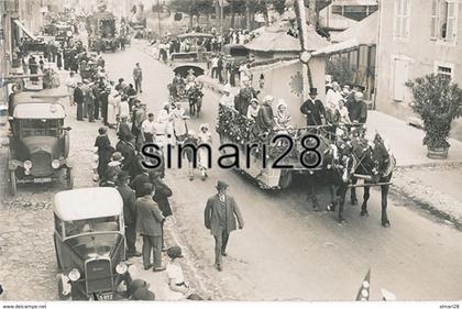 AIGUEPERSE - CARTE PHOTO CARNAVAL - CAVALCADE