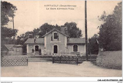 CAR-AAEP8-79-0767 - AIRVAULT - la gare airvault-ville