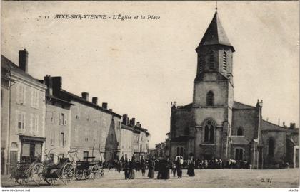 CPA AIXE-sur-VIENNE - L'Église et la Place (122330)