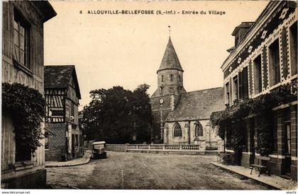 CPA ALLOUVILLE-BELLEFOSSE - Entrée du Village (105733)