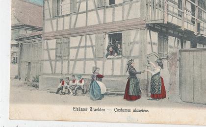 V 566 / CPA  ALSACE (67) ELSASSER TRACHTEN  COSTUMES ALSACIENS