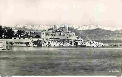 06 - Antibes - La vieille ville et la Chaine des Alpes - CPM - Voir Scans Recto-Verso