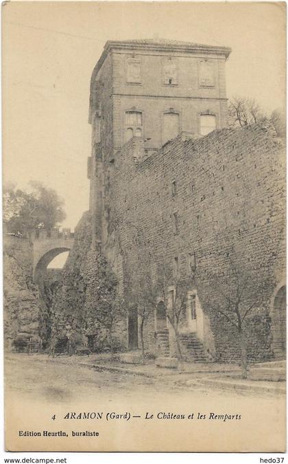 Aramon - Le Château et les Remparts