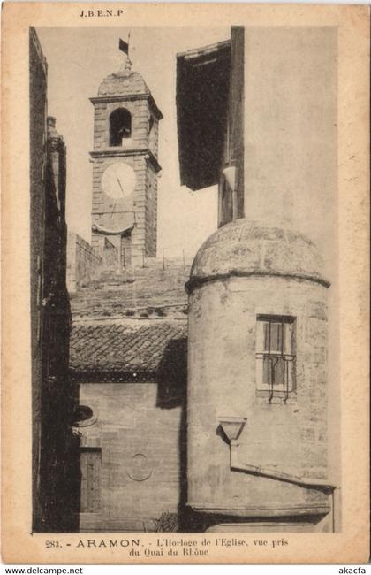 CPA ARAMON - L'Horloge del'Église vue pris du Quai du Rhone (123172)