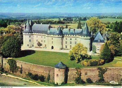 19 ARNAC POMPADOUR LE CHATEAU