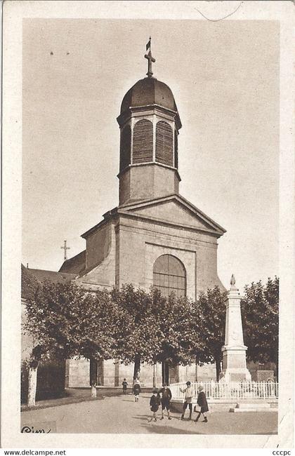 CPA Arnay-le-Duc L'église et le monument aux morts