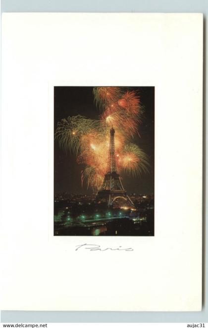Dép 75 - Paris - Arrondissement 07 - Feu d'artifice de la Tour Eiffel - Photographe - Photo E. Rousseau