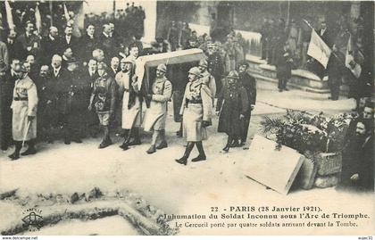 Dép 75 - Militaria - Paris - Arrondissement 08 - Inhumation du soldat inconnu sous l'Arc de Triomphe - Cercueil porté