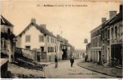 CPA ARTHIES (S.-et-O.) - La Grande-Rue (290901)