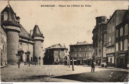 CPA AUBENAS - Place de l'Hotel de Ville (142973)