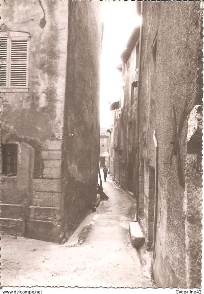 RARE !! AUPS (83) Une Ruelle (Edit : A. VOIRIN)  CPSM  GF