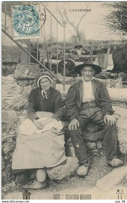 AUVERGNE : Types d'Auvergne : Heureux Couple