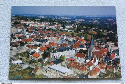 Cpm, Auzances, vue générale avec l'église saint Jacques, Creuse 23