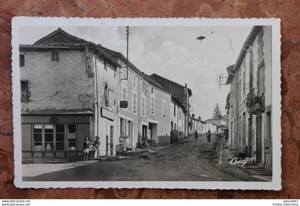 AVAILLES-LIMOUZINE (86) - ROUTE DE CONFOLENS