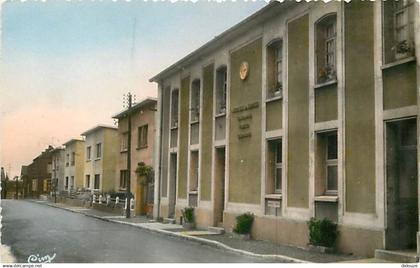 62 - Avesnes le Comte - Rue de la Poste - Colorisée - Carte Neuve - CPA - Voir Scans Recto-Verso