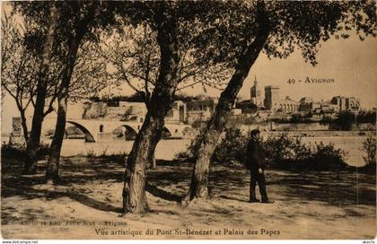 CPA AVIGNON Pont St-Bénézet Palais des Papes (982817)