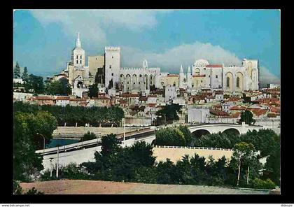 84 - Avignon - Le nouveau Pont et le Palais des Papes - CPM - Voir Scans Recto-Verso