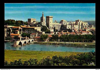 84 - Avignon - Le Rhone - Le Pont Saint Bénézet - Le Palais des Papes ) vus de la tour Philippe le Bel - CPM - Voir Scan