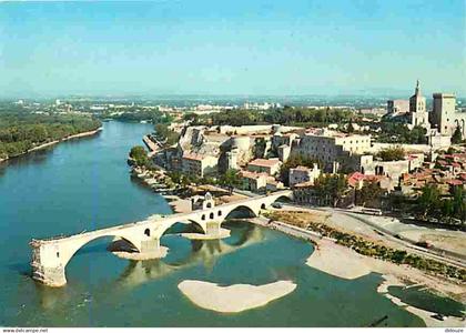 84 - Avignon - Vue aérienne du Pont St-Bénézet et du Petit Palais - Carte Neuve - CPM - Voir Scans Recto-Verso