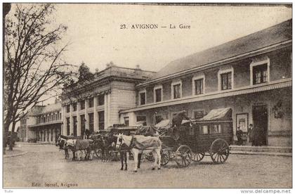 AVIGNON LA GARE  FIACRE BELLE ANIMATION