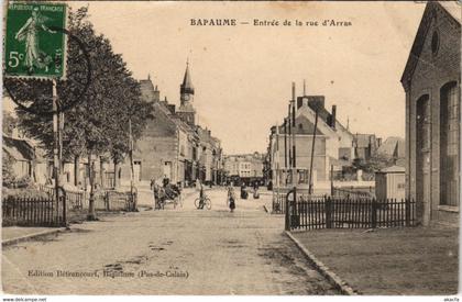 CPA BAPAUME-Entrée de la rue d'ARRAS (45671)