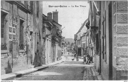 Carte Postale Ancienne  De BAR SUR SEINE-La Rue Thiers