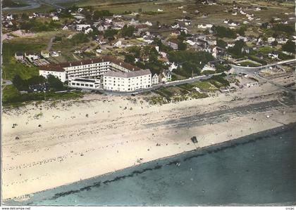 CPSM Barneville-sur-Mer La plage et les Villas