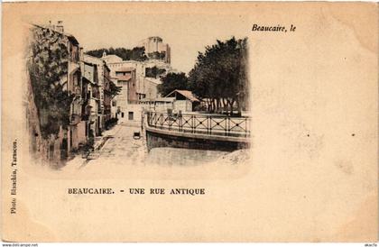 CPA BEAUCAIRE le - BEAUCAIRE - Une Rue Antique (459129)