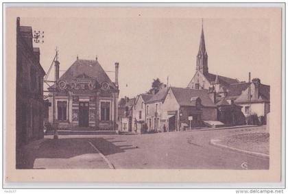 Beaumont-la-Ronce - Place de la Mairie