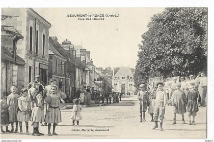 Beaumont-la-Ronce - Rue des Douves