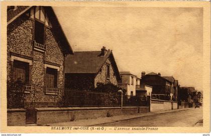 CPA BEAUMONT-sur-OISE - L'Avenue Anatole-FRANCE (107146)