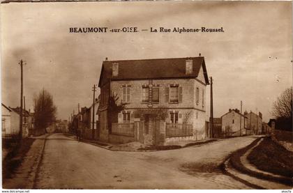 CPA BEAUMONT-sur-OISE - La Rue Alphonse-Roussel (290645)